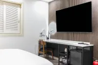 Seven Self Check-in Hotel - 2-Star