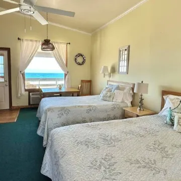 Sea Foam Motel