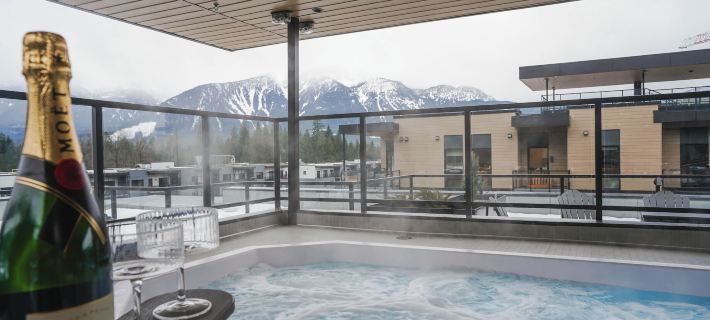 That 70s Chalet Hotels in Revelstoke
