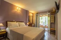 Tellis Holiday Rooms - Pet friendly