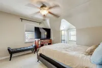 Cincy Area Bungalow w/ Deck & Yard, Pets Welcome! - balcony