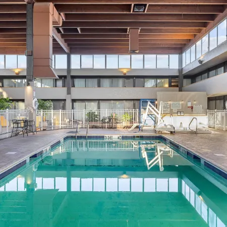 Riverside Hotel & Conference Center