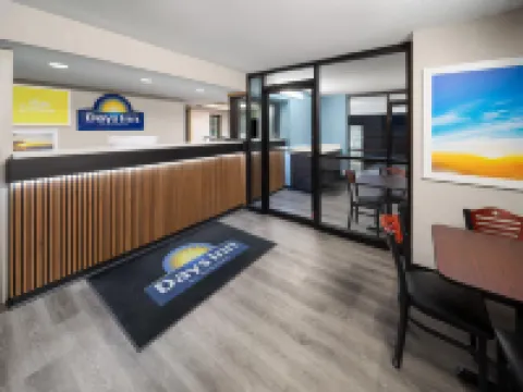 Days Inn by Wyndham Kansas City Northeast Hotels in Chouteau Township