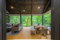 Epic 5BR w Double Living Areas On Lake Lure - Homestays