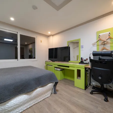 Pocheon Seokwa Motel Отели рядом с достопримечательностью «Библиотека «Кальмаль»»