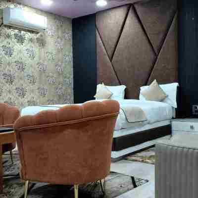 Hotel Rashmi Grand Rooms