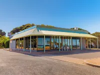 The Beach Hotel Whyalla Hotels in Whyalla