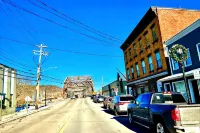 Hudson Valley Escape - Walk to Downtown & Hiking