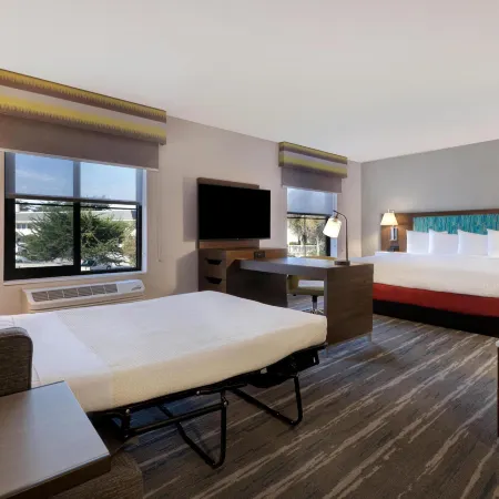 Hampton Inn & Suites by Hilton Marina