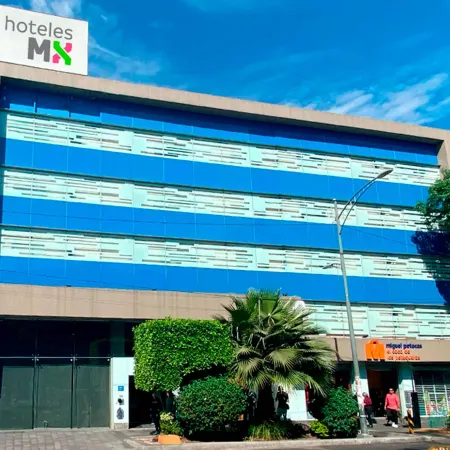 Hotel MX forum buenavista CDMX, Trademark by Wyndham Отели рядом с достопримечательностью «Театр «Феррокаррилеро»»
