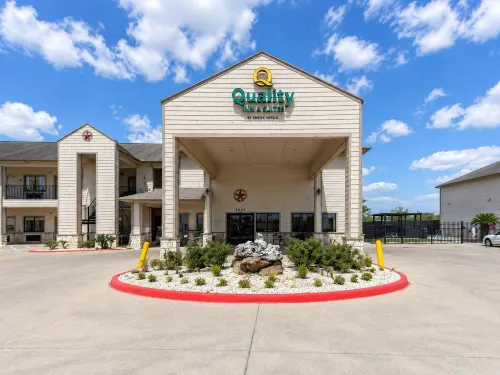 Lone Star Inn and Suites Victoria