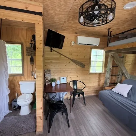 Meadowlark Cabin - Quiet Nature Escape w/ Creek & 150 Acres