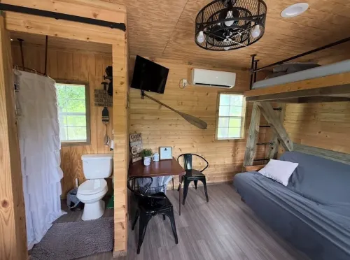 Meadowlark Cabin - Quiet Nature Escape w/ Creek & 150 Acres