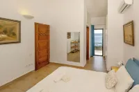 Open Your Door On The Beach! - Private Beach Home