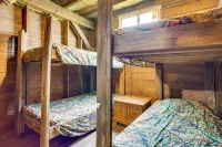 Historic Barn/Lodge and 3 Others - 2 Mi from Town - Alloggi