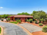 Pool & Hot Tub Access! Gated Santa Clara Getaway - 4-Star