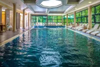 La Contessa Castle Hotel - Pools