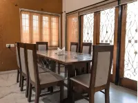 آشراي ذا ليفينج إنتيتي - جاكوزي