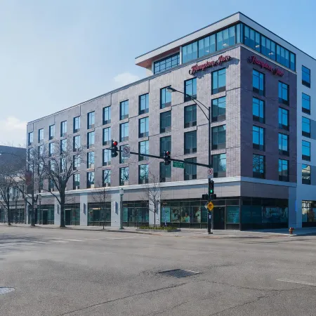 Hampton Inn Chicago North/Loyola Station