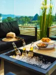 Mamad - Bright Eilat Escape with Balcony n Pool