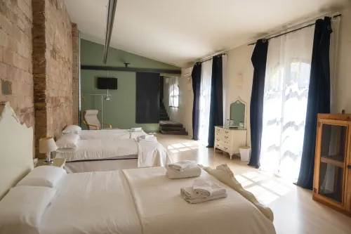 Flora - Bed and Breakfasts