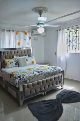 Residential Paradise V Apartments - Homestays