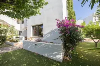 GuestReady - Sunset Golf with Private Garden - Condos