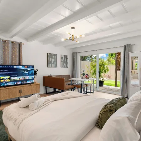 Modern Pacifica Studio Near Beaches & SF