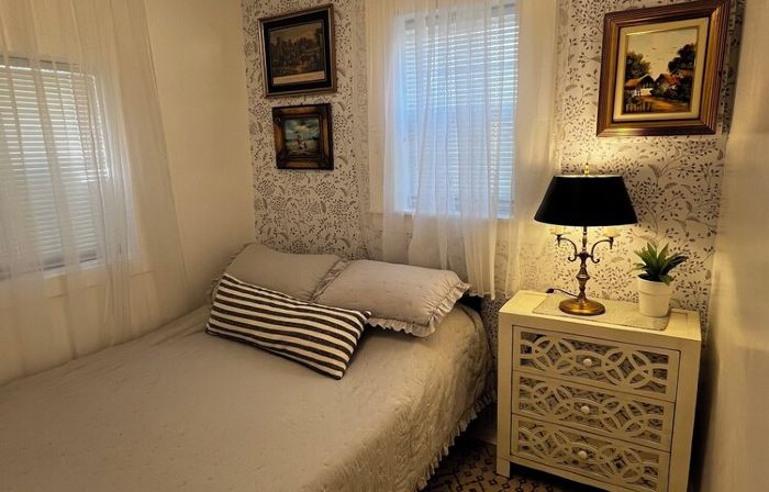 COZY,Newly renovated,West Shores ,short walk to Nasons Beach 🏖🏠