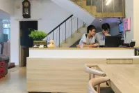 Long Hostel - Hostales