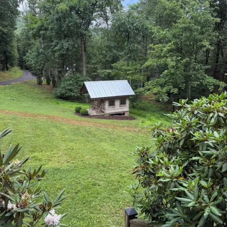 Little Creek Cabin, 2 bedrooms, 1.5 Baths (Sleeps 4)