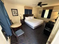 Princess Anne Hotel, SureStay Collection by Best Western - Pools