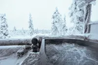 Aurora Collection - Hot Tub