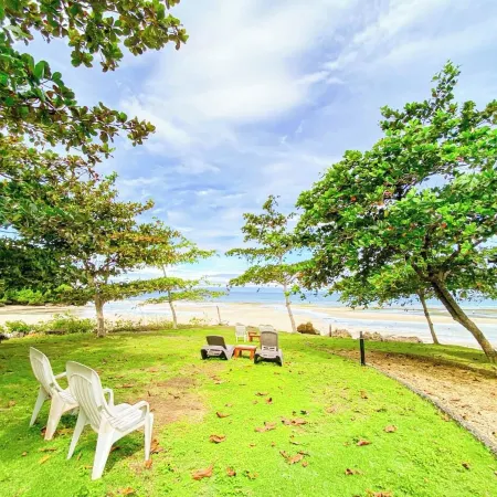 Rainbow Bay Beach & Dive Resort
