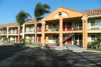Welcome Inn Corona - 2 Sao