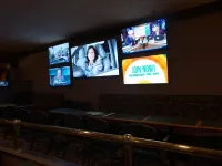Travelodge by Wyndham Winnipeg Airport West Hotels near Assiniboia Downs