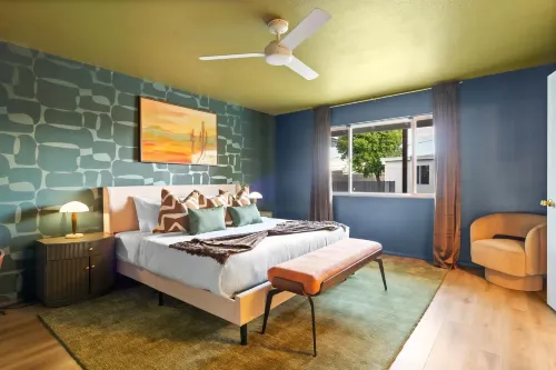 Golf Simulator Pool Sports Court Sleeps 24 - Bungalows
