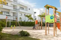 Oasis Retreat | Sleeps 4 | Free Airport Transfer - 2-Star