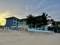 Hikkaduwa Beach Hotel - parking