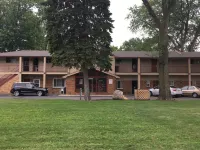 Best Motel - parking