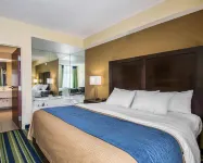 Comfort Inn & Suites Lantana - West Palm Beach South - 2-Star