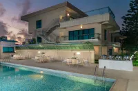 Protea Hotel by Marriott Lagos Kuramo Waters - Rooftop Pools