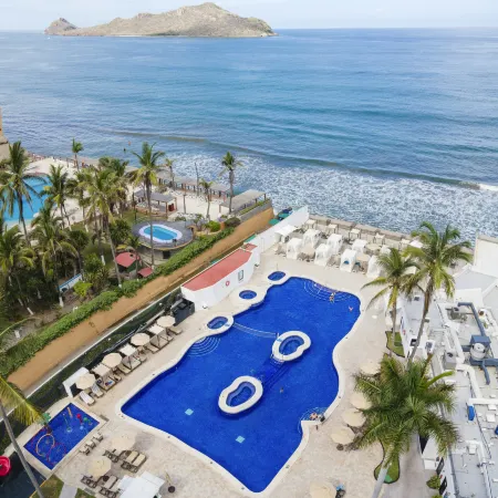 Sunvivia by Fiesta Americana Mazatlán