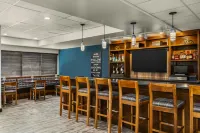 Four Points by Sheraton Greensboro Airport - Barer