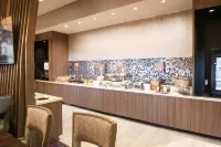 SpringHill Suites Fayetteville Fort Liberty - breakfast
