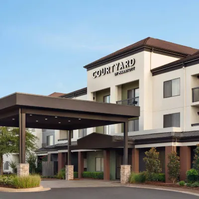 Courtyard Tulsa Central Hotels near QuikTrip Exposition Center