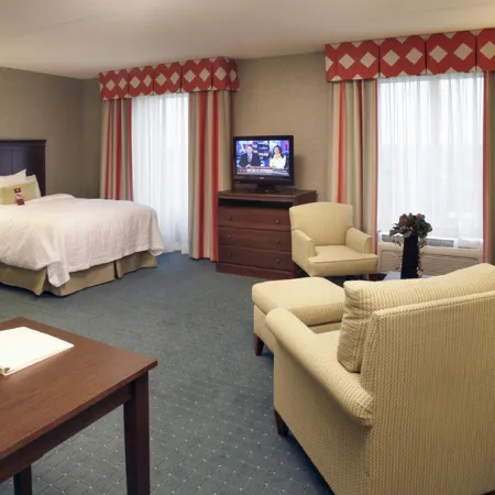 Hampton Inn & Suites Columbus Polaris
