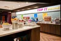 Tru by Hilton Wytheville - breakfast