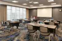 Fairfield Inn & Suites Orillia - Parking