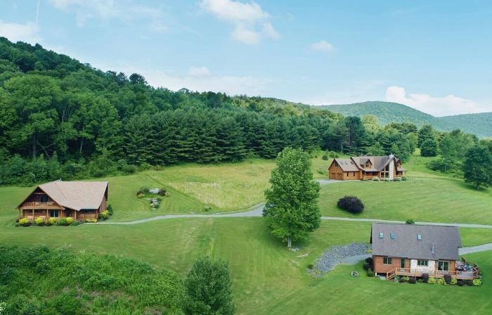 Private Estate, Indoor Pool, March Specials! Giant Game Lodge